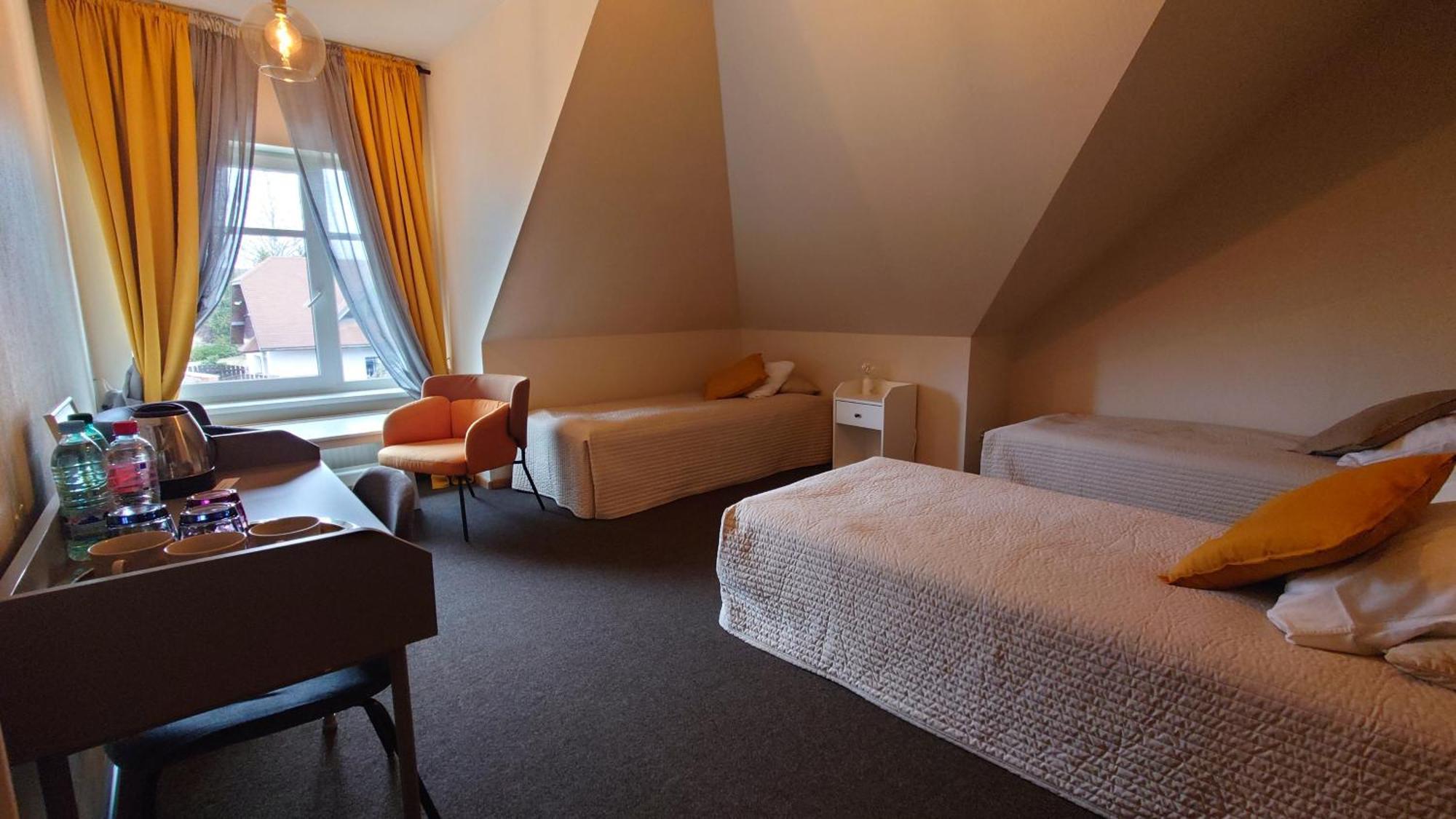 Guesthouse Cetri Veji Turkalne Zewnętrze zdjęcie
